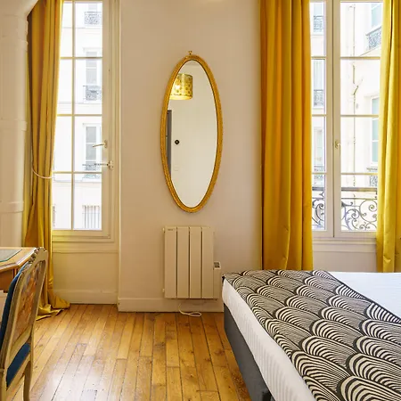 Du Louvre - Le Marais * Paris
