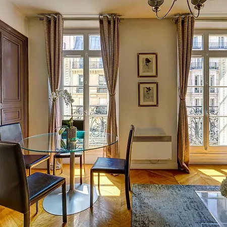 Apartment Du Louvre - Le Marais Paris